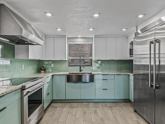 3rd image of 2289 Surf Rd Unit C-3