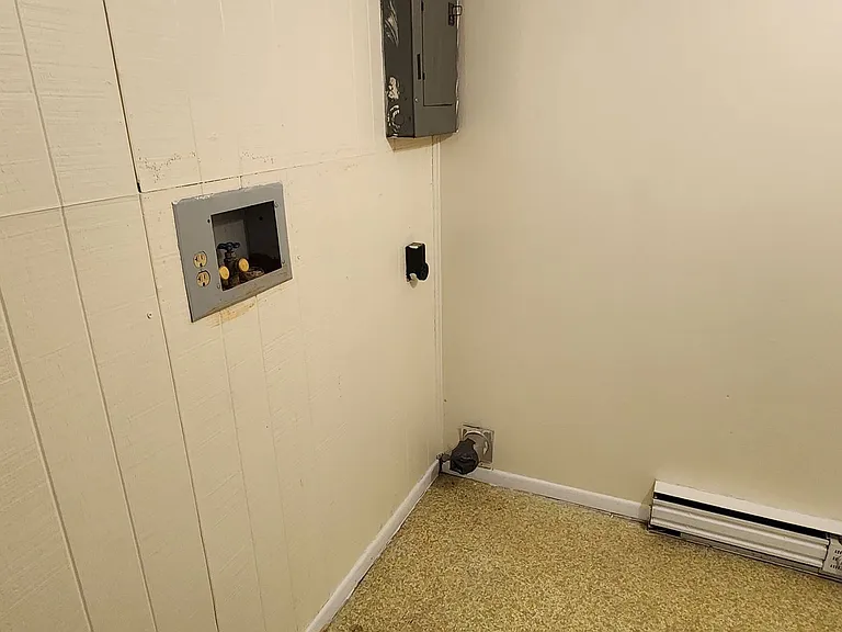 39 Medbury Ave — Photo 20