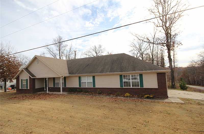1st image of 25 Embleton Dr