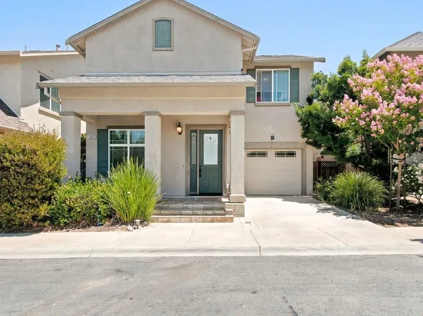 2209 Sahara Cir, Hollister, CA 95023