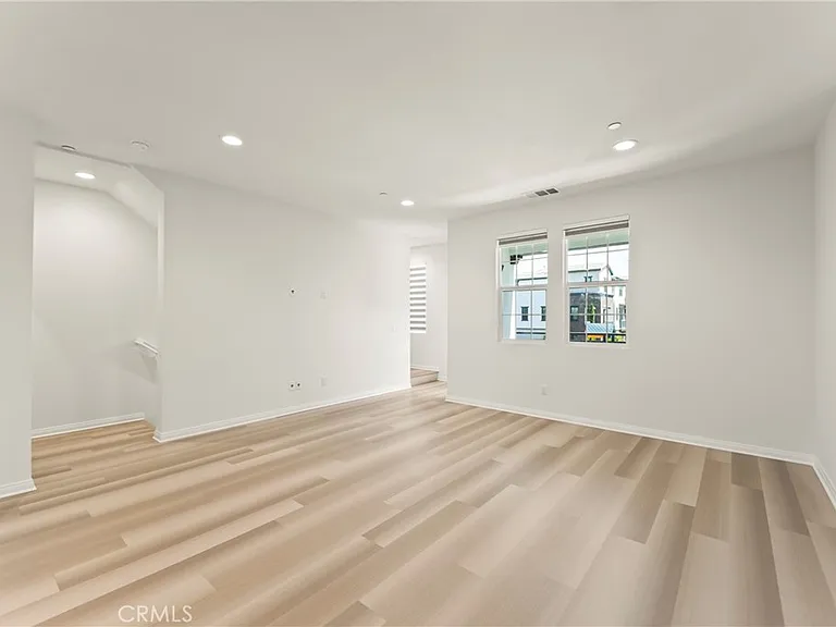 8916 Jasmine Dr — Photo 10