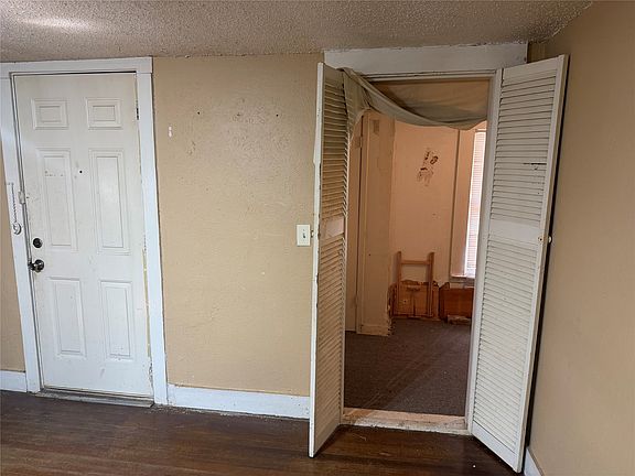 5th image of 2813 Milam St