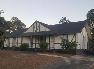 2911 Peacock St, Hope Mills, NC 28348