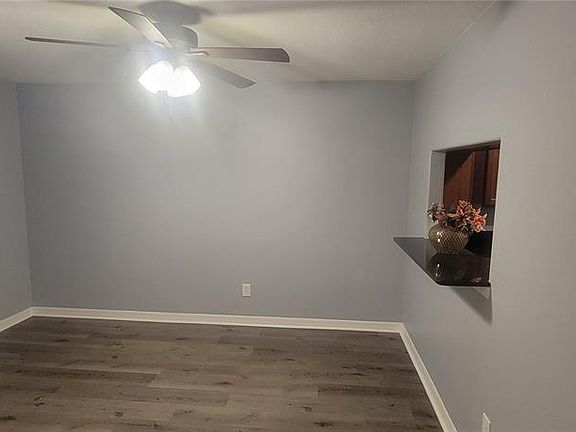 3rd image of 10951 Brickside Ct