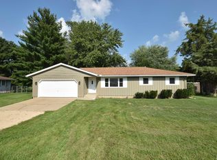 13572 Walnut St, Manito, IL 61546