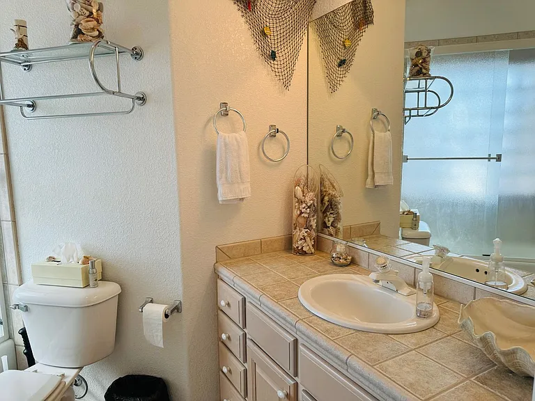 2057 E Sandtrap Ln — Photo 18