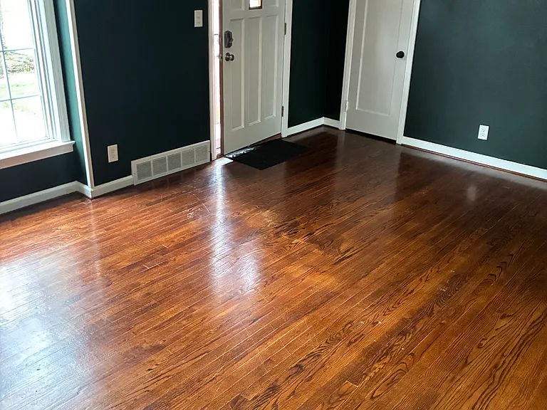 2331 Rowland Ave — Photo 4