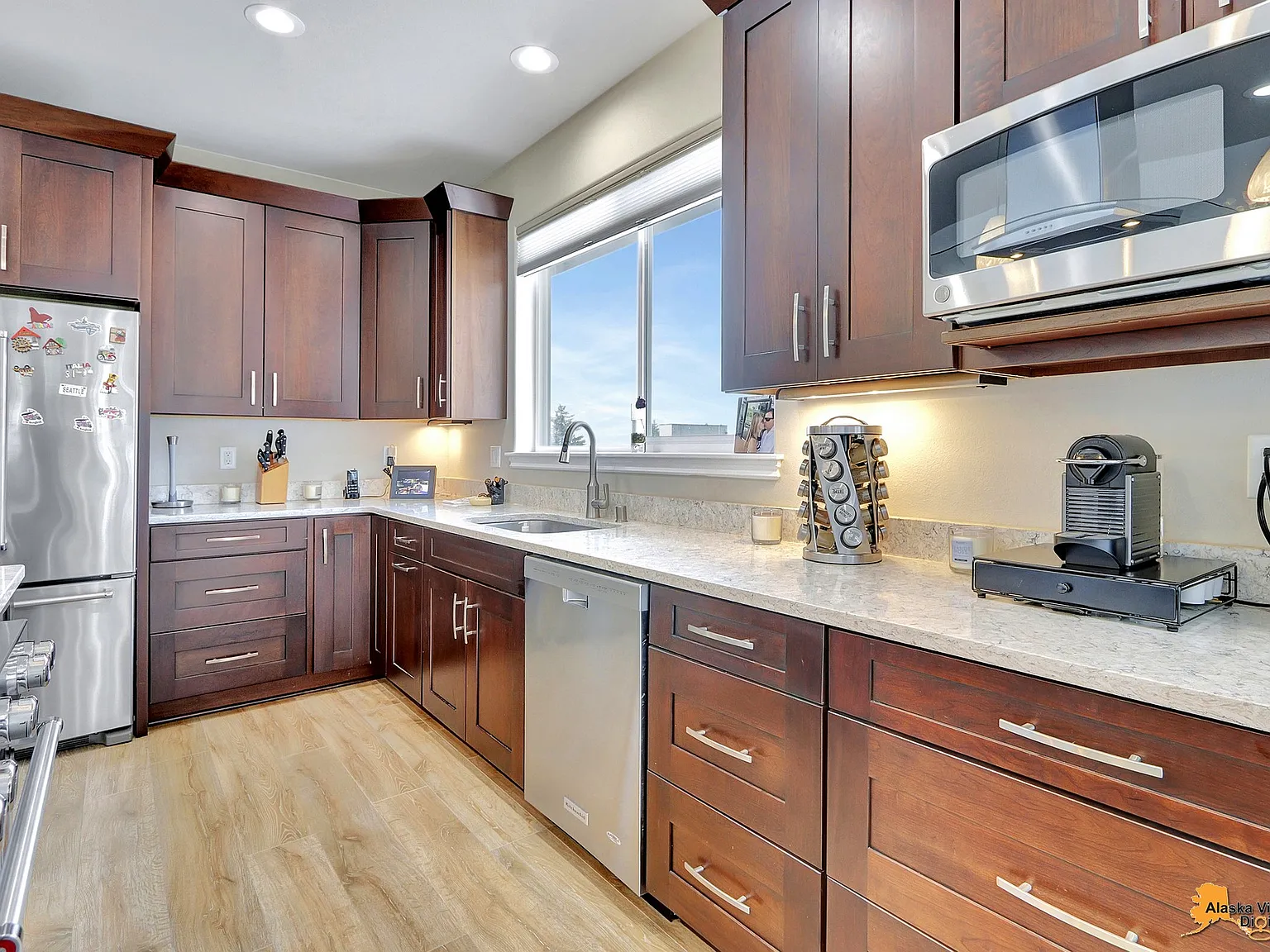 2 bed, 1864 sqft, $5,500 — Photo 3