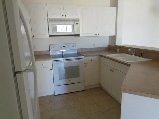 1512 SW 50th St #203 — Photo 7