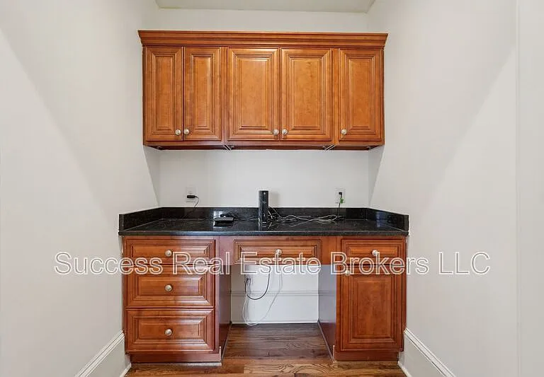343 Summer Garden Dr — Photo 35