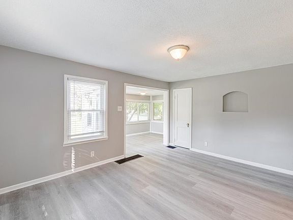 5th image of 4103 Carson Ave