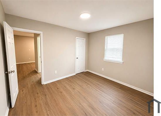 3rd image of 1537 Standridge St