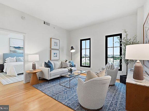 3rd image of 910 M St NW APT 1112
