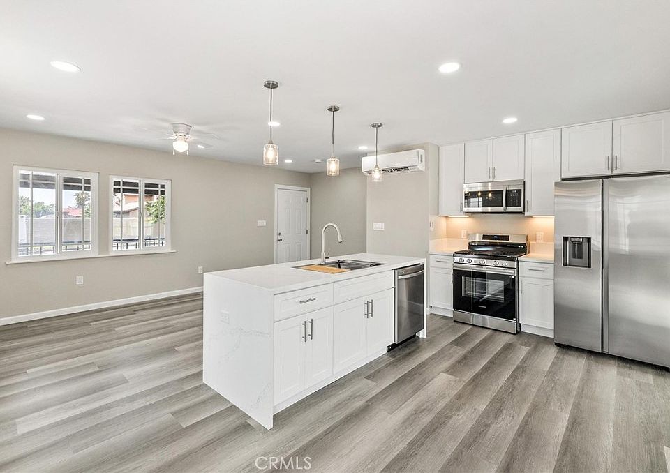 1st image of 9831 Oleander Ave
