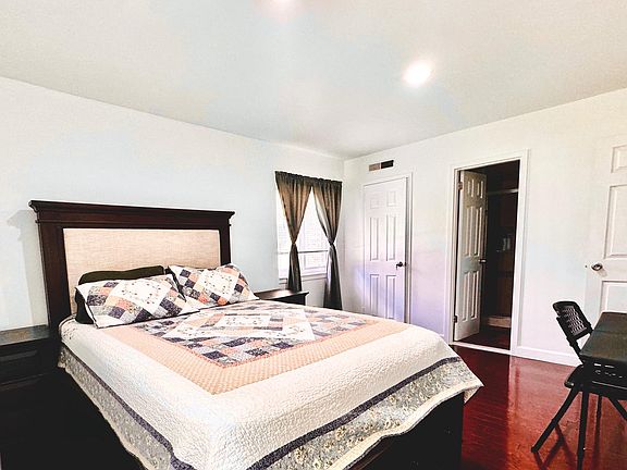 5th image of 19417 Brassie Pl APT 103