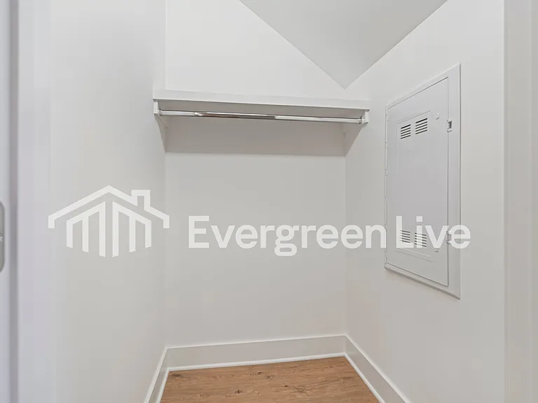 172 Leggo Ave — Photo 33