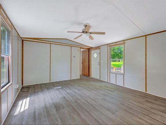 5th image of 589 Keathley Rd