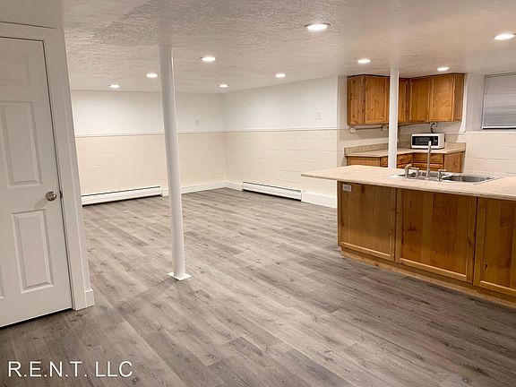3rd image of 3517 S Blair Cir