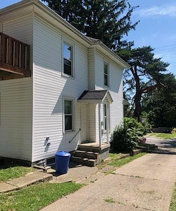 3rd image of 150 1/2 Wood St
