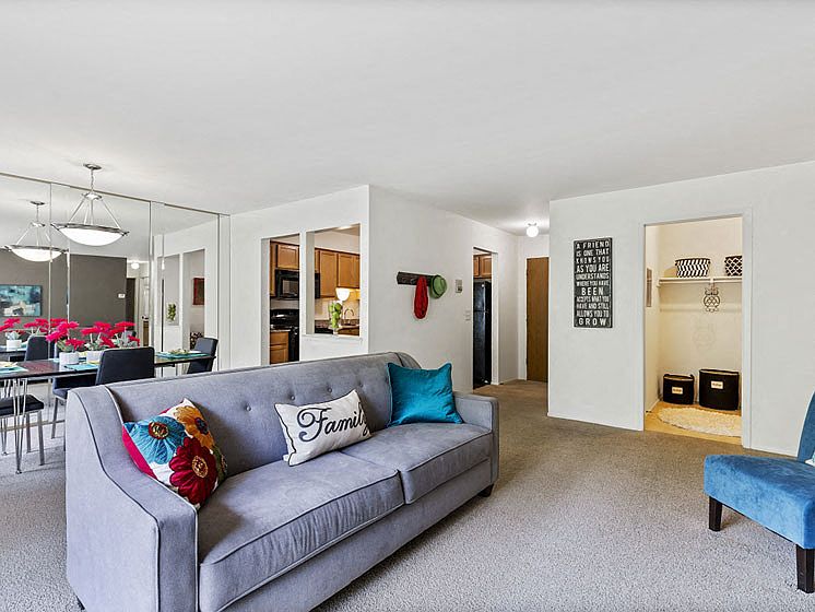 Living and Dining Room at Franklin River