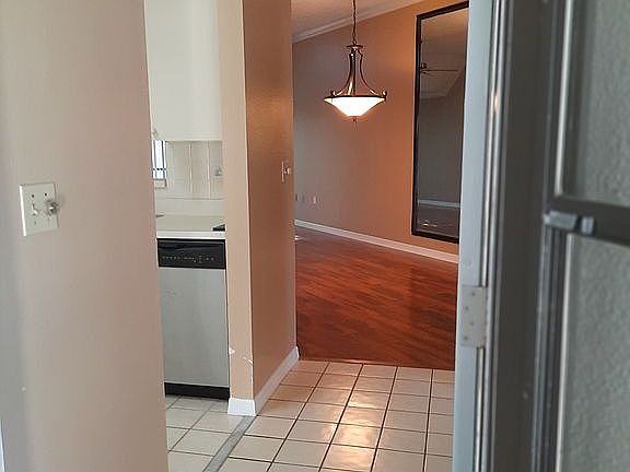 3rd image of 3842 Goldfinch Ct