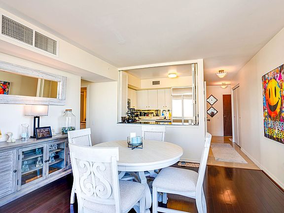 5th image of 500 W Harbor Dr Unit 1214