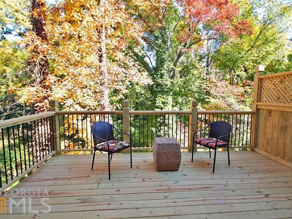 2nd image of 3144 Chestnut Woods Dr