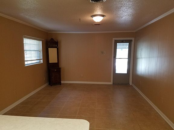 Family room off of kitchen 