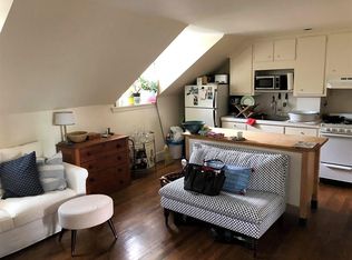 26 Chestnut St APT 7, Boston, MA 02108