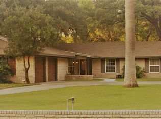 305 W Ney St, Del Rio, TX 78840