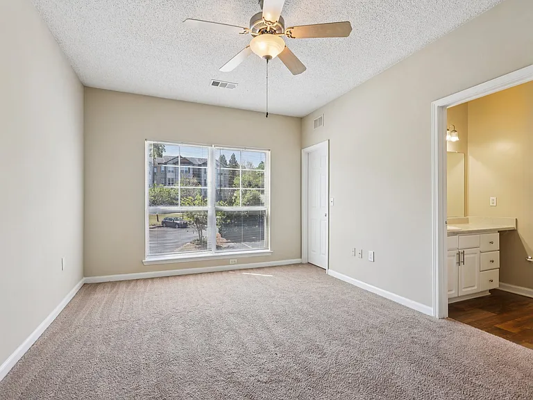 Brookside Park Apartments — Photo 19