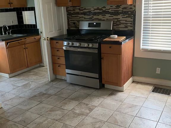 3rd image of 15 Clubhouse Rd