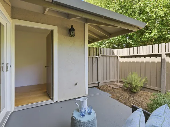 245 Roundtree Way, San Rafael, CA 94903