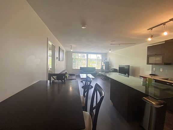 4th image of 10788 139th St