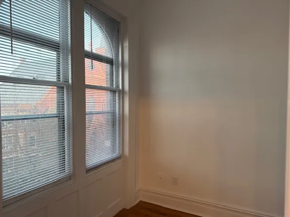 128 Milton Street image 3 of 10