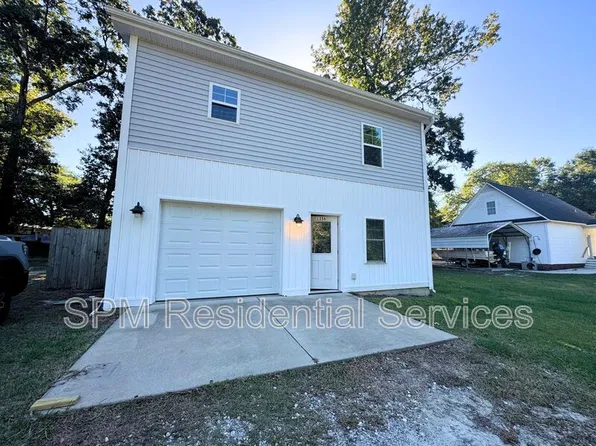 135A Rogers Ave, Wilmington, NC 28403
