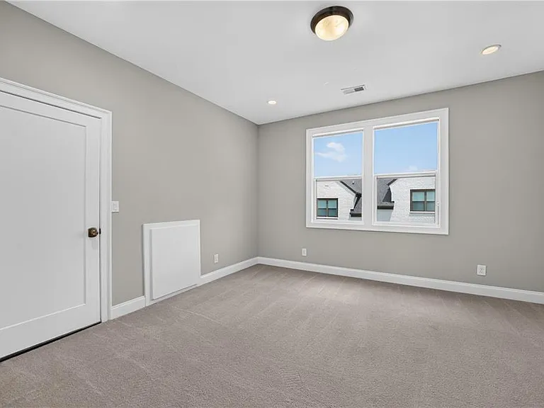 124 W Wieuca Rd NE — Photo 22