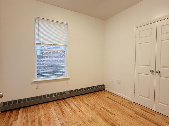 4th image of 1620 Parkview Ave #1