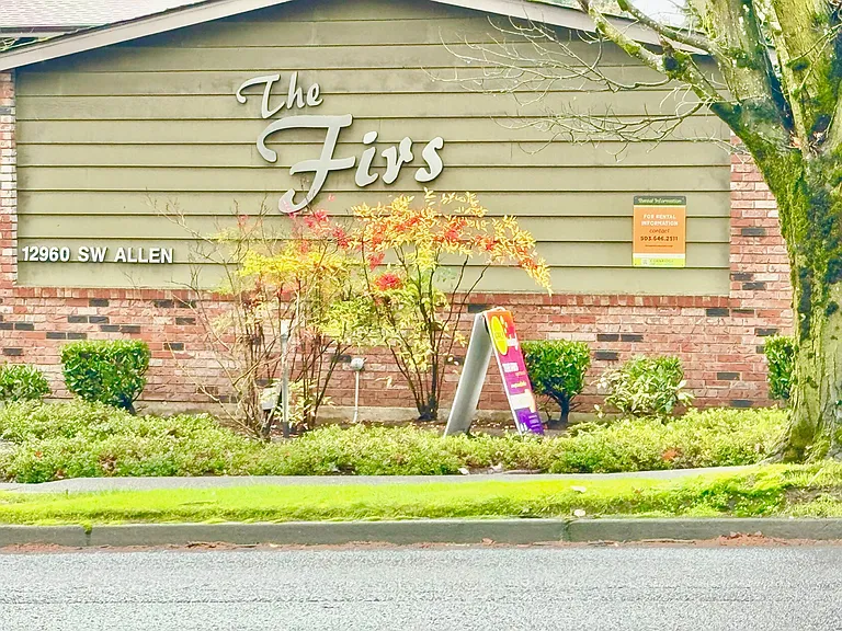 The Firs — Photo 3