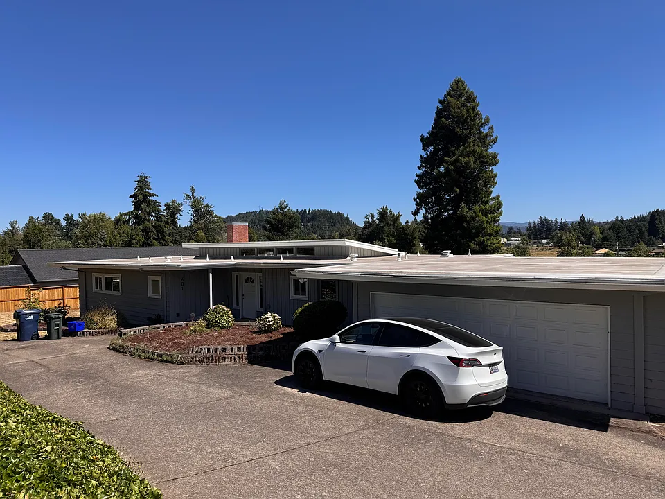 601 Edgemont Way