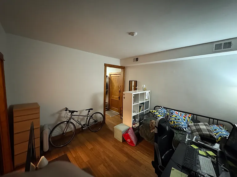 2152 W Walton St #1 — Photo 7