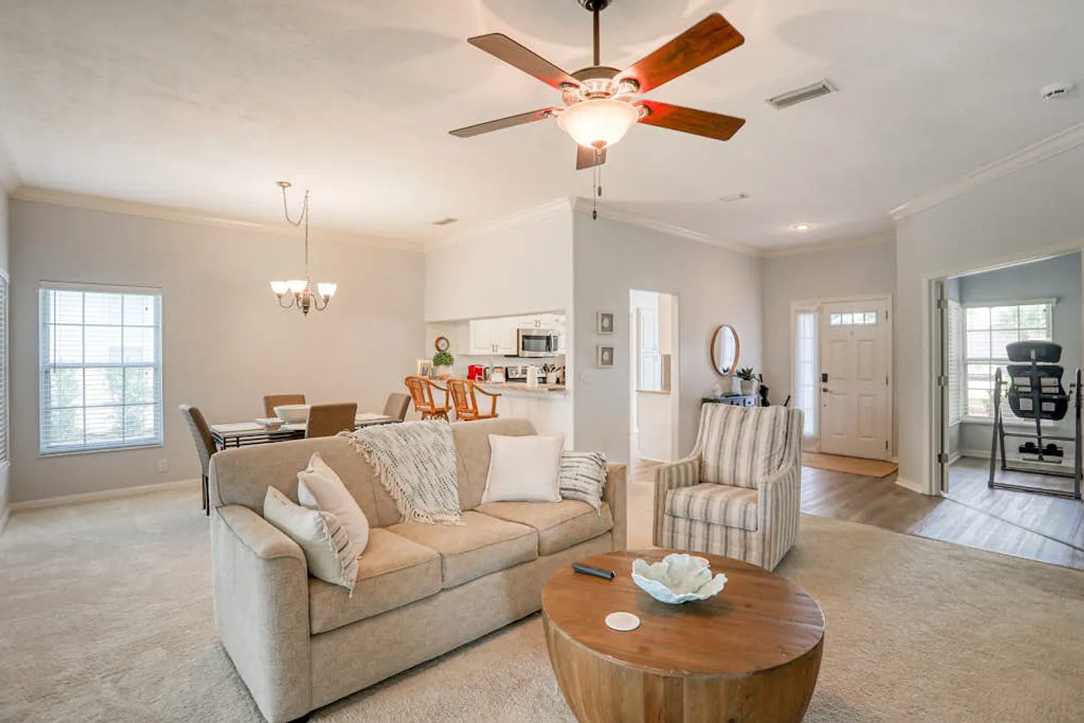 3 bed, 2.0 bath, 1991 sqft, $4,428 — Photo 1