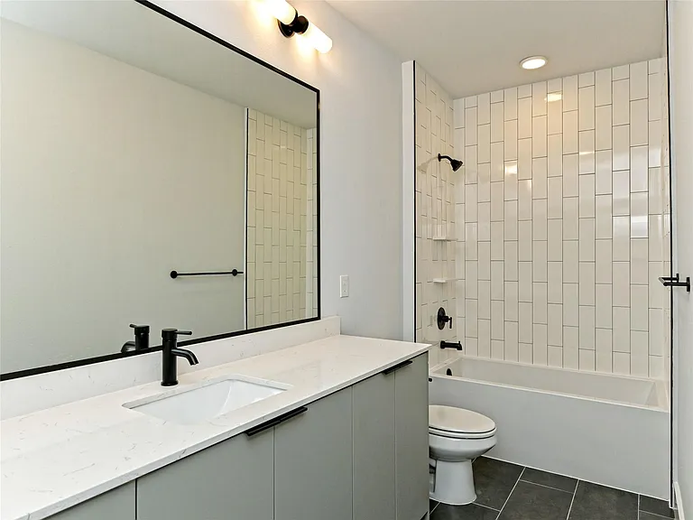 2500 Longview St #518 — Photo 11