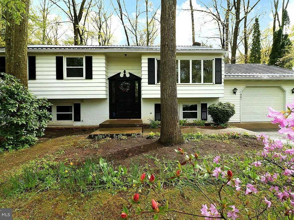 1st image of 401 Sylvan Dr