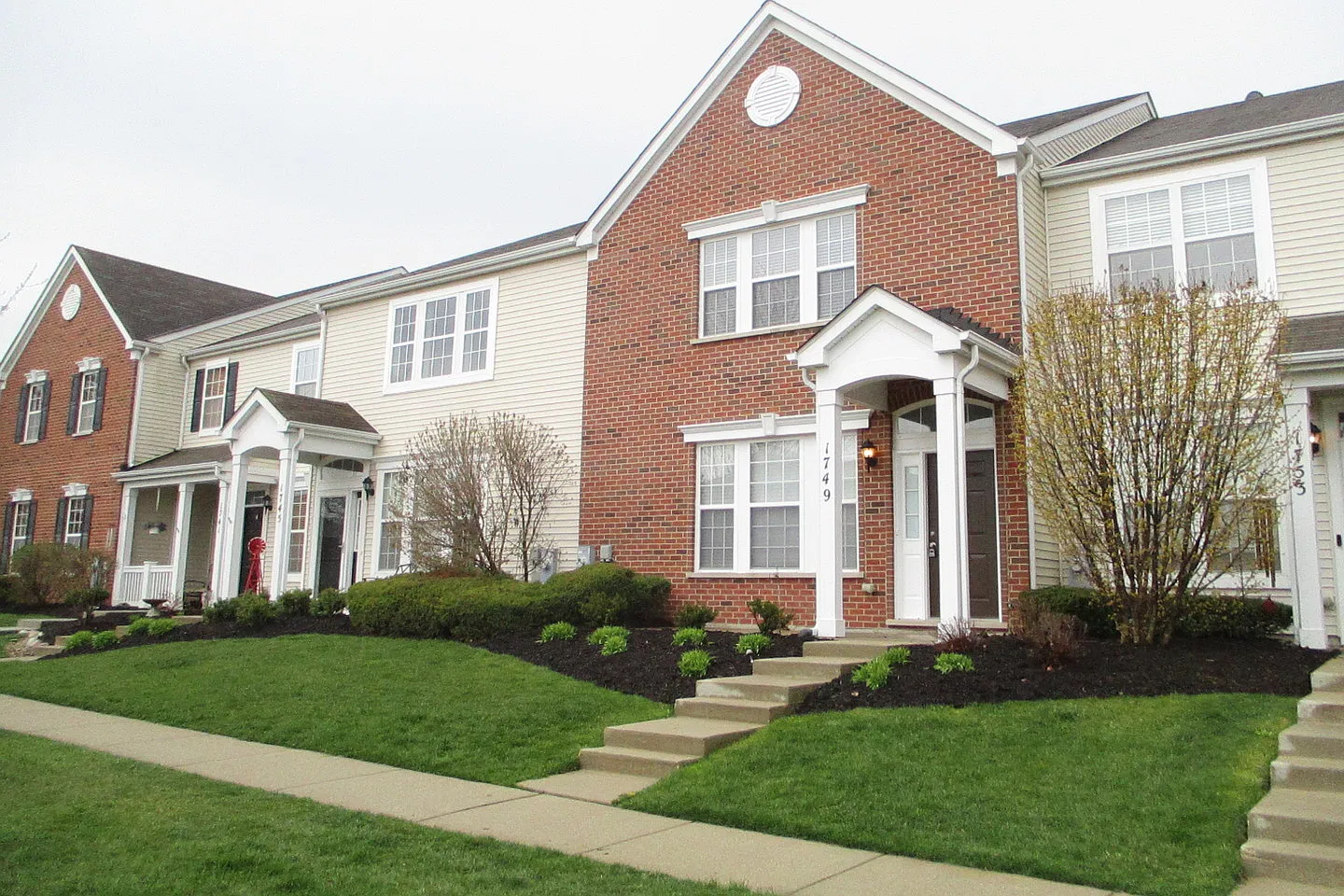 3 bed, 2.5 bath, 1768 sqft, $2,495 — Photo 1