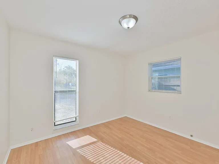 15616 Avalon Ave #1 — Photo 18