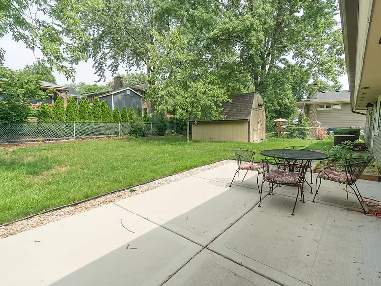 117 Andrew Ln — Photo 9