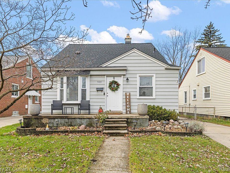 1st image of 504 Wellesley Ave