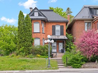 422 Donald B Munro Dr, Ottawa, ON K0A1L0