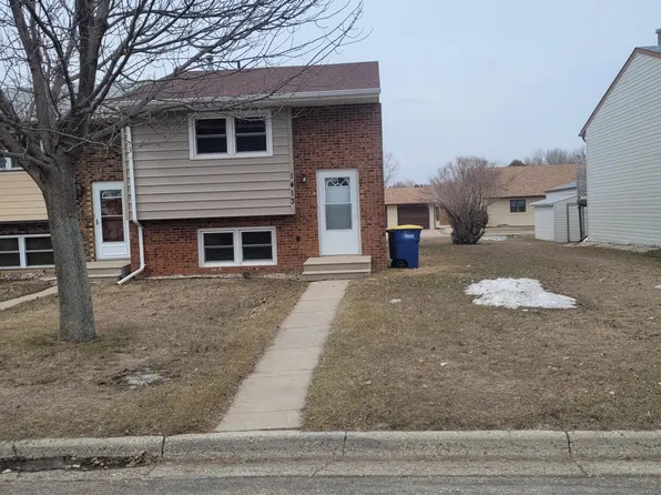 1413 9th Ave NE, Jamestown, ND 58401